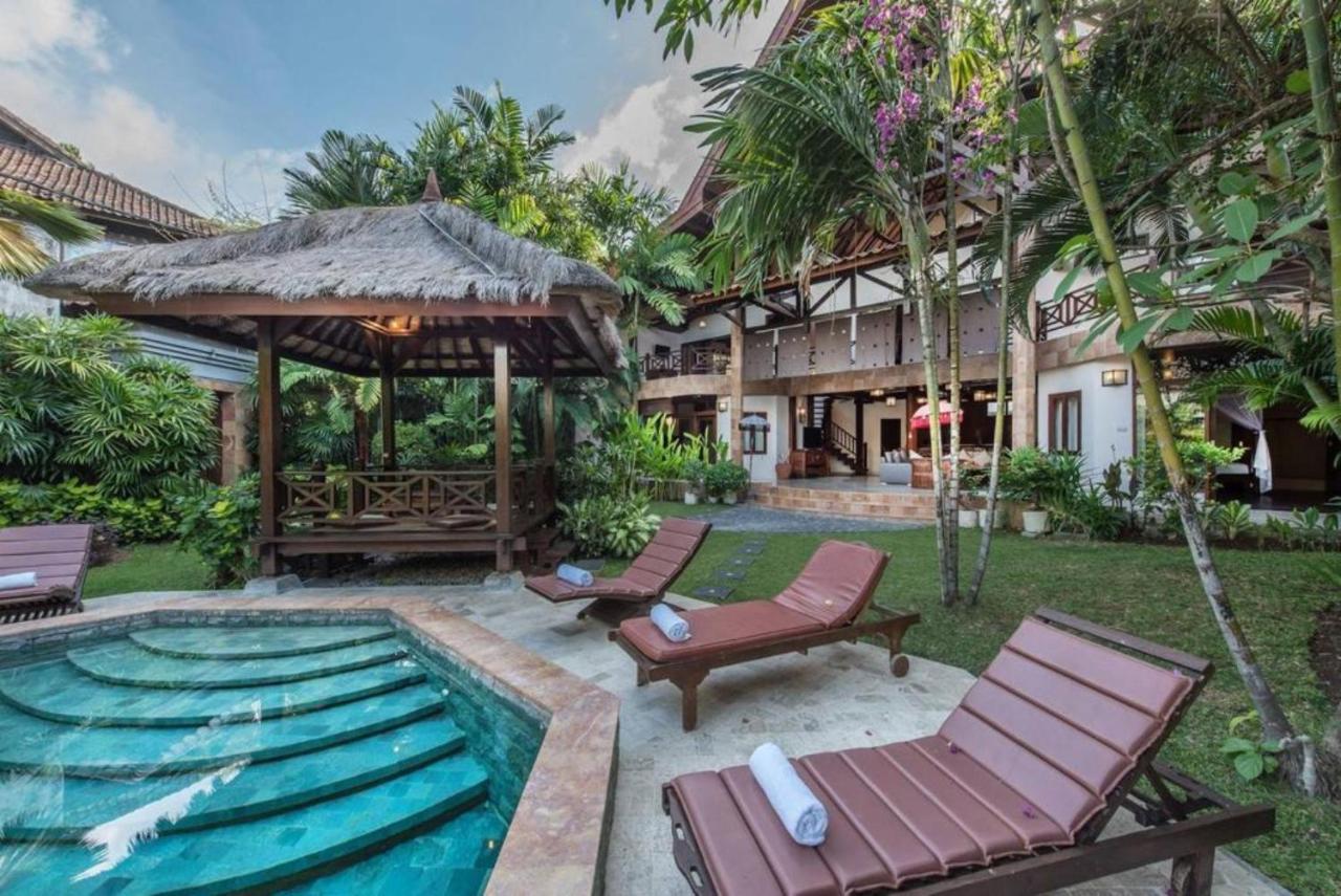 New Daria Villas Seminyak Exteriör bild