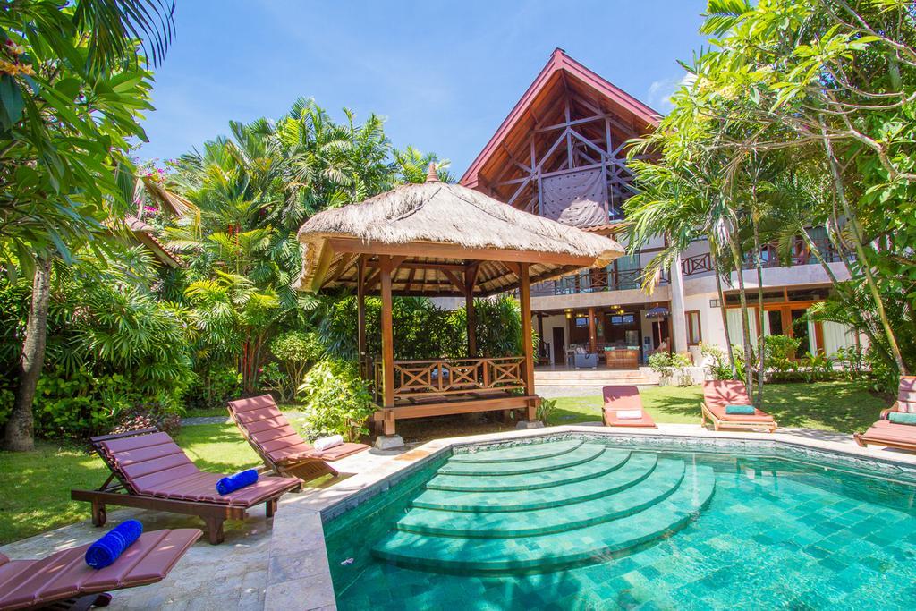 New Daria Villas Seminyak Exteriör bild